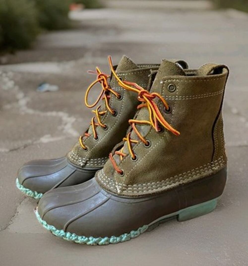 L.L.Bean Womens 8 M Duck Boots Olive Green Suede Teal Sole Made in Maine USA